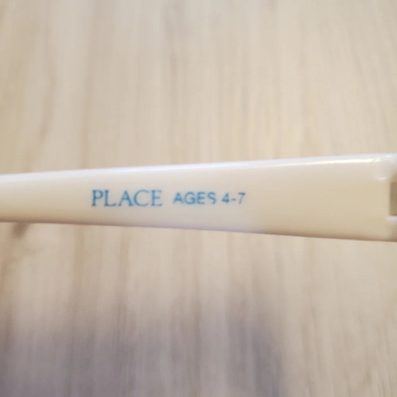 Girls Children's Place White Rhinestone Sunglasses - Ages 4 to 7 - Picture 4 of 6